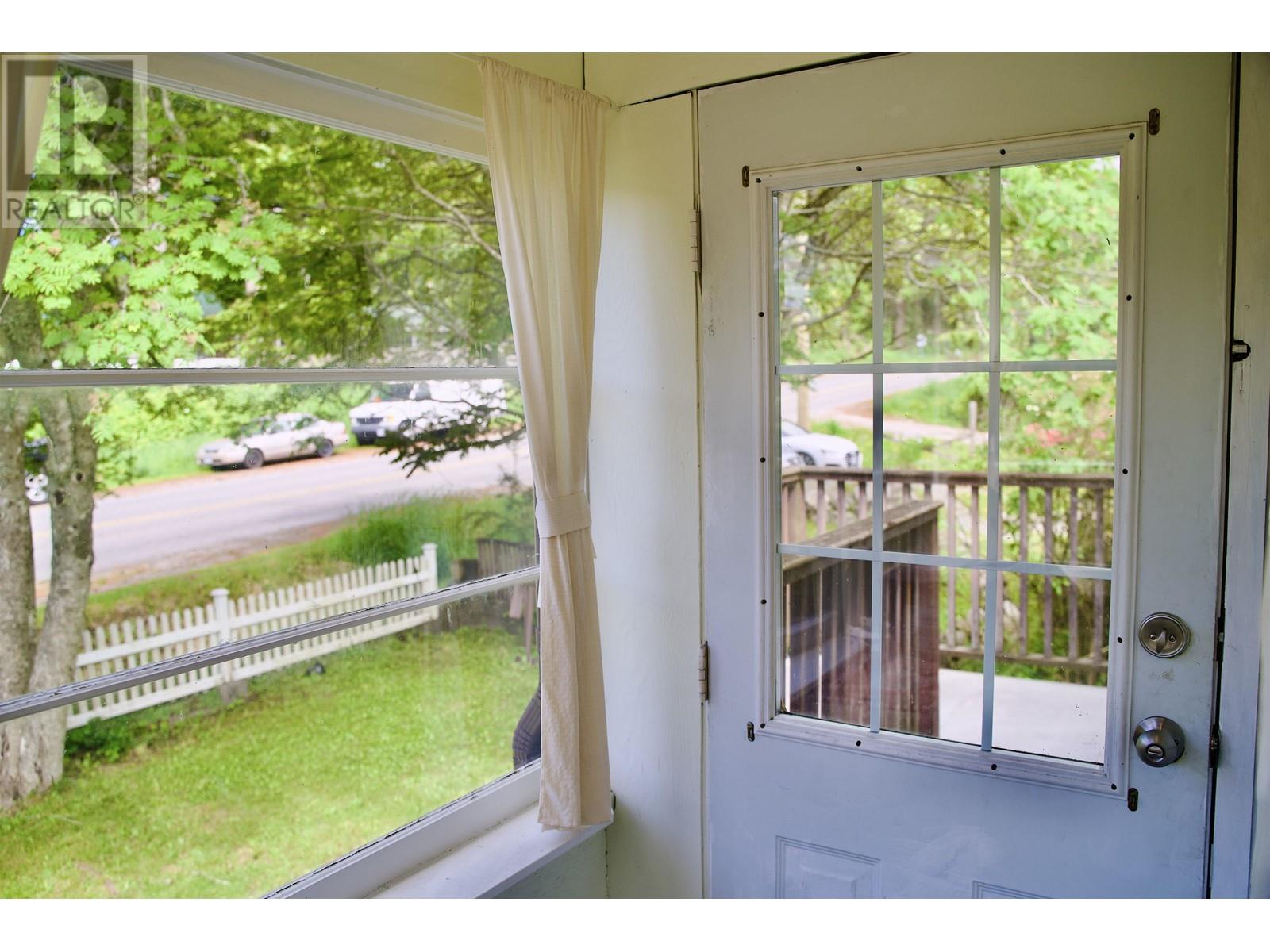 For sale 226 PRATT ROAD, Gibsons, British Columbia V0N1V3 R2884947 REALTOR.ca