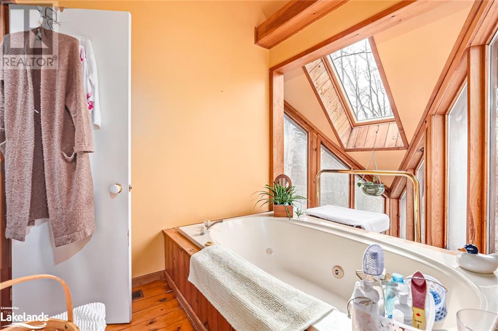 For sale 108 TIMMONS Street, Craigleith, Ontario L9Y0L9 40561408