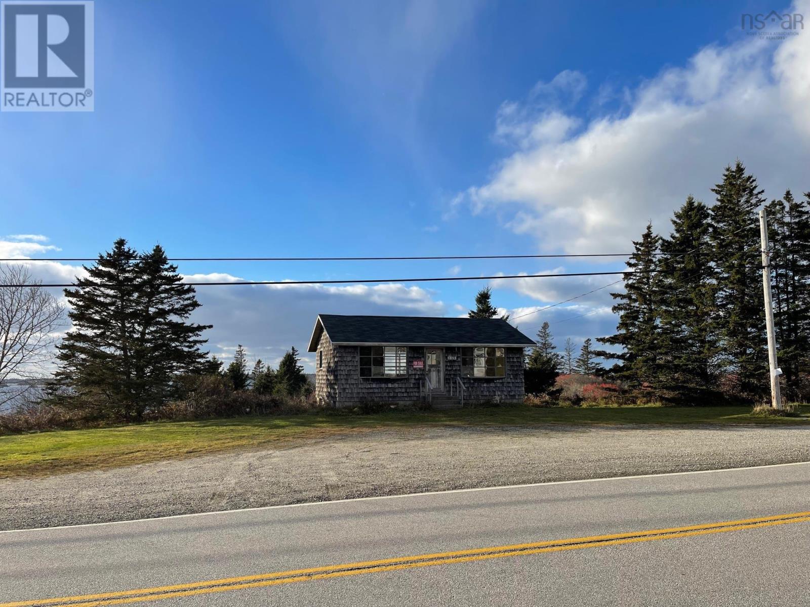 For sale 1139 Highway 3, Middle East Pubnico, Nova Scotia B0W2A0