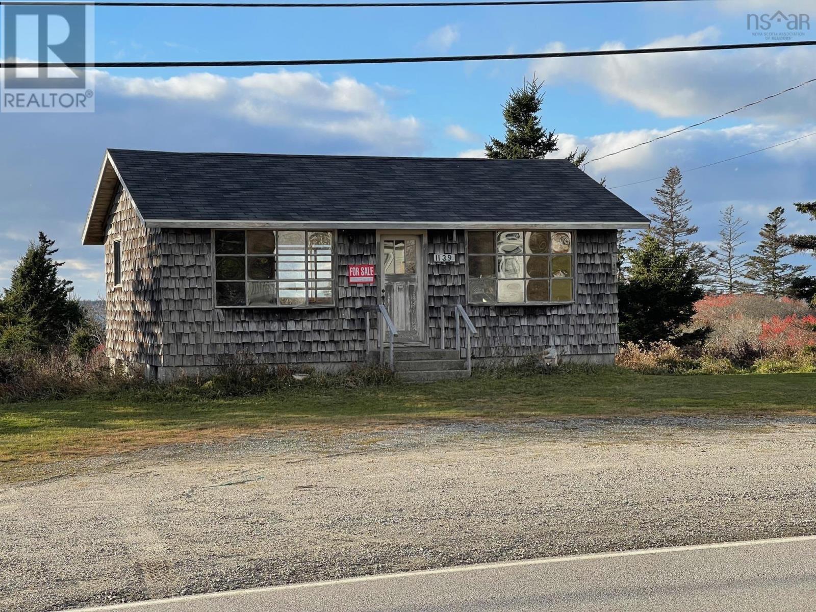 For sale 1139 Highway 3, Middle East Pubnico, Nova Scotia B0W2A0