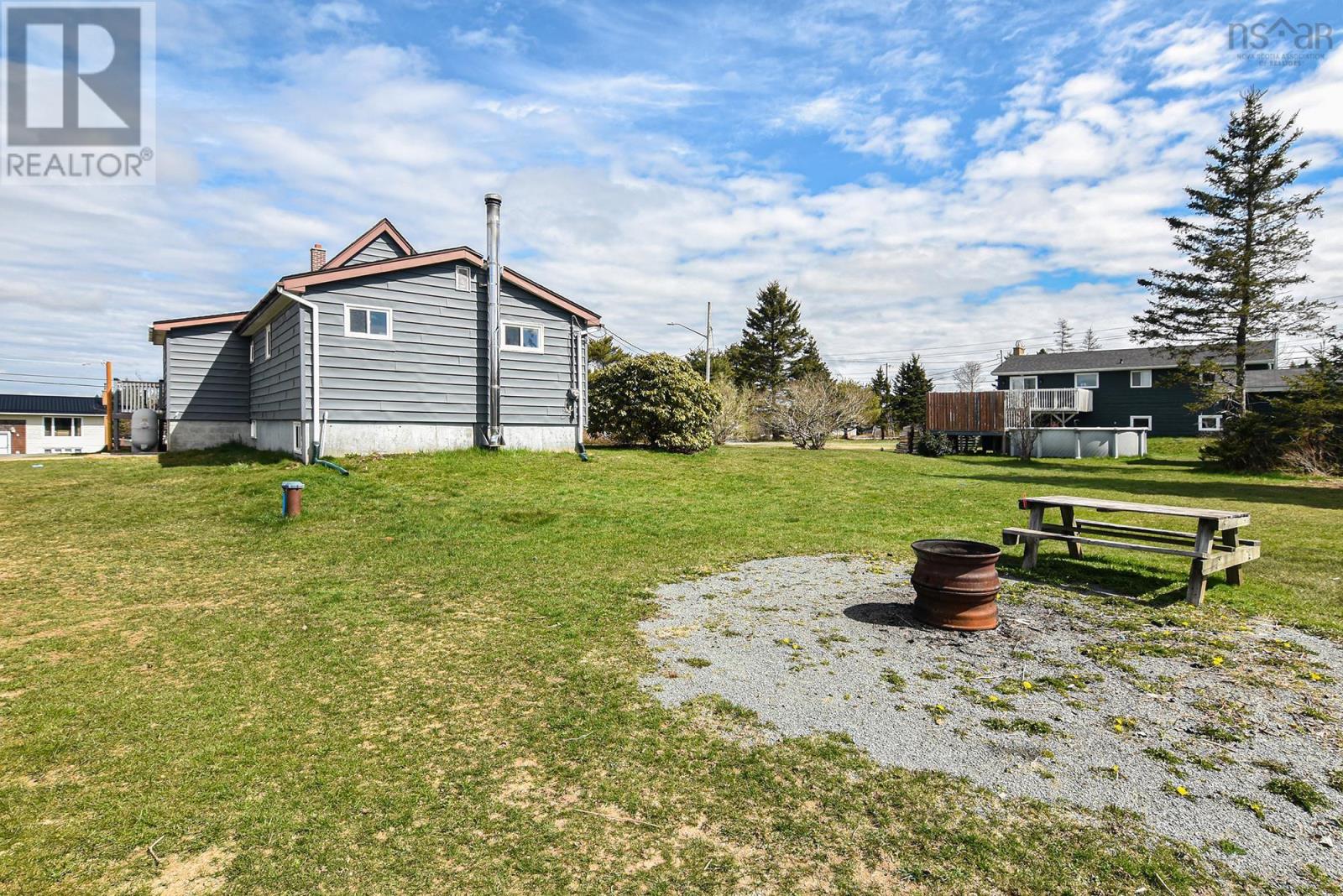 For sale: 9 Johnson Avenue, West Chezzetcook, Nova Scotia B0J2L0 ...