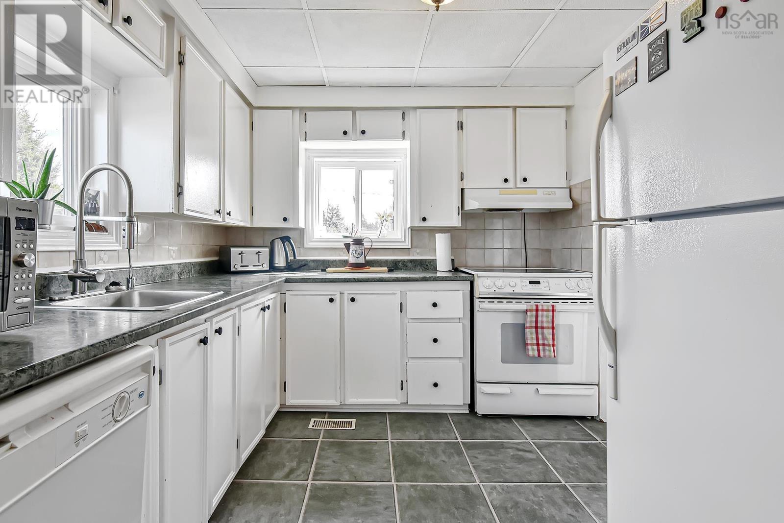 For sale 9 Johnson Avenue, West Chezzetcook, Nova Scotia B0J2L0 202405758 REALTOR.ca