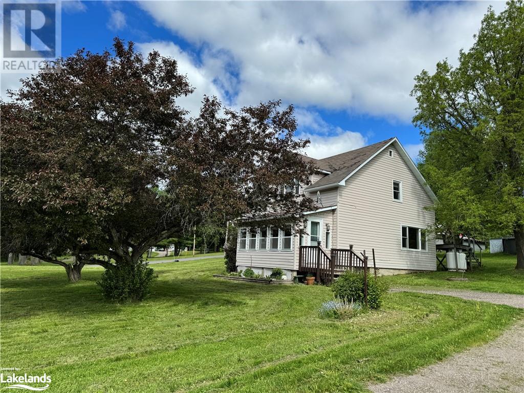 À vendre 11170 522 Highway, Port Loring, Ontario P0H1Y0 40587707