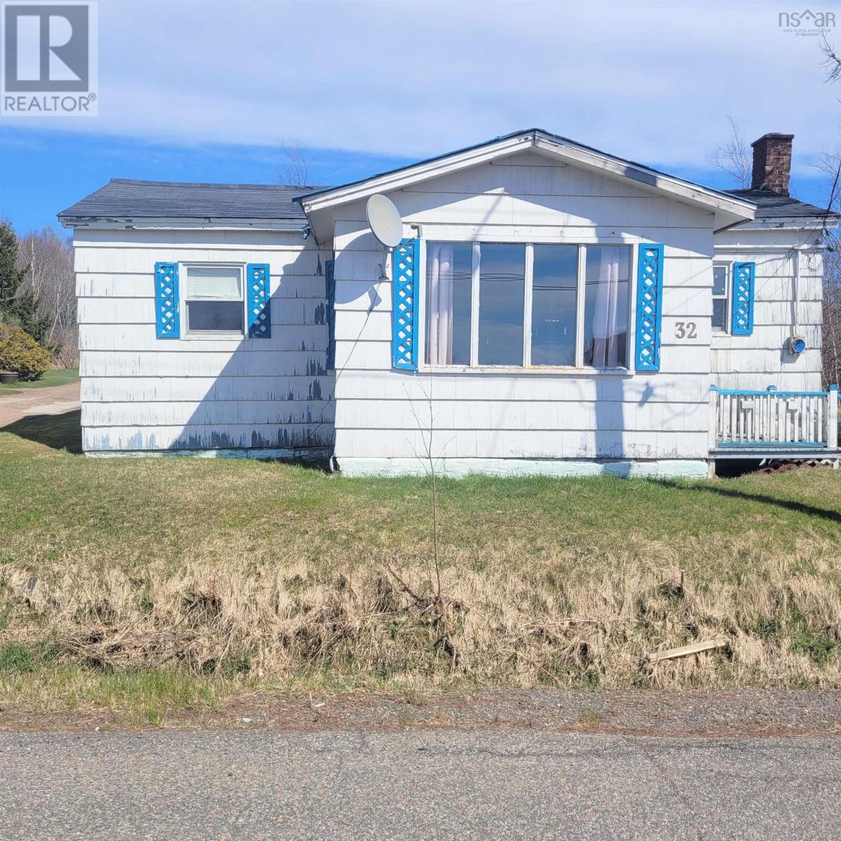 For sale 32 Lower Cove Road, Joggins, Nova Scotia B0L1A0 202409290