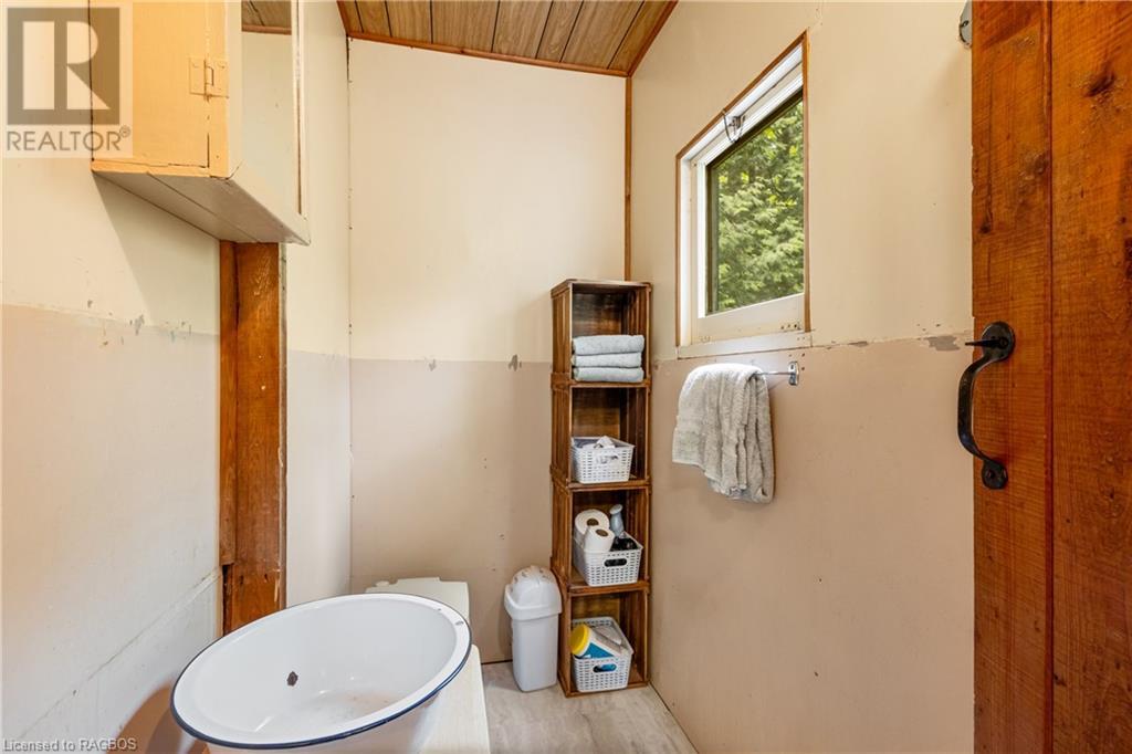 for-sale-6726-highway-6-northern-bruce-peninsula-ontario-n0h2r0