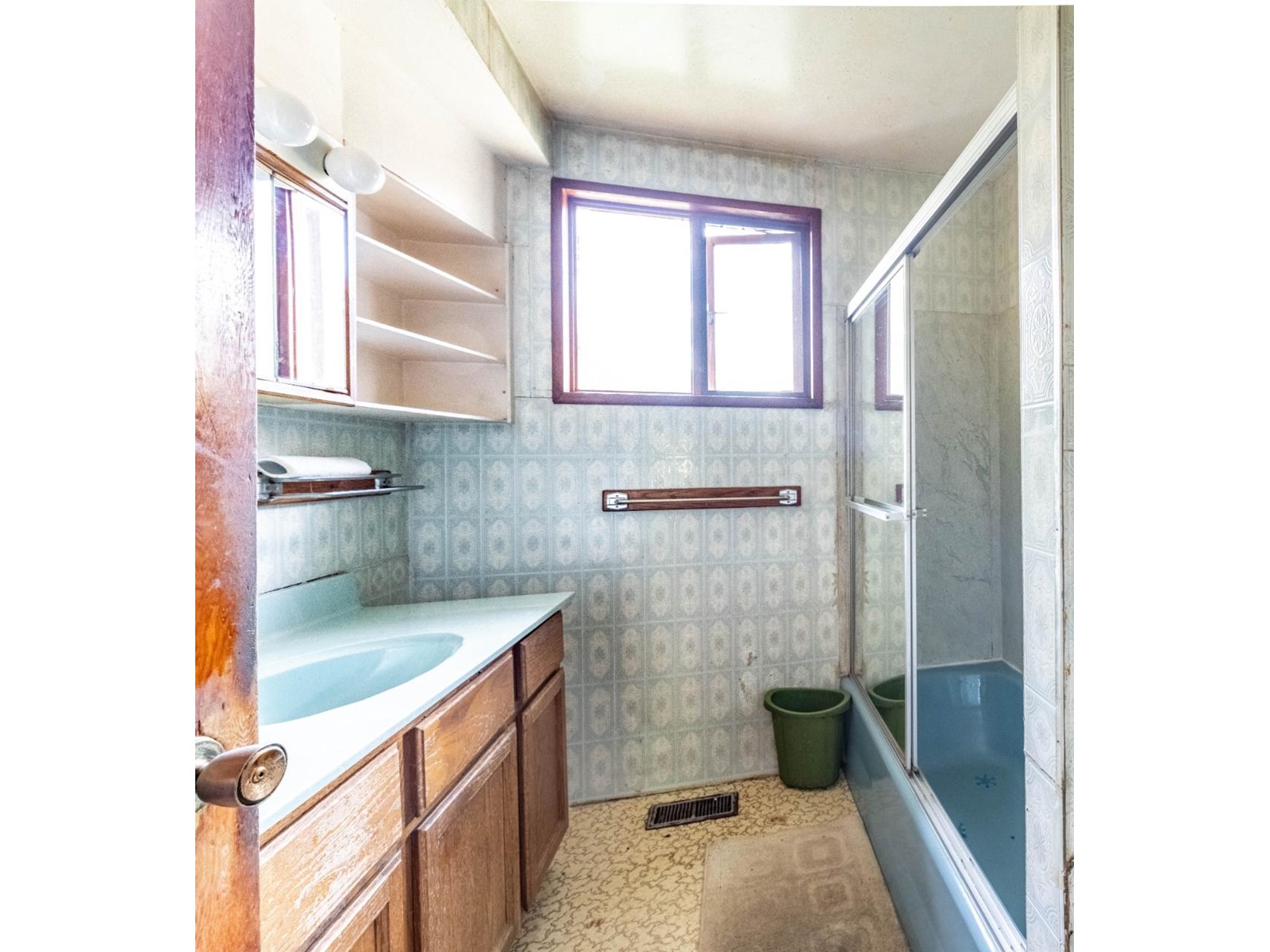 For sale 1537 RUSSEL AVENUE, Riondel, British Columbia V0B2B0