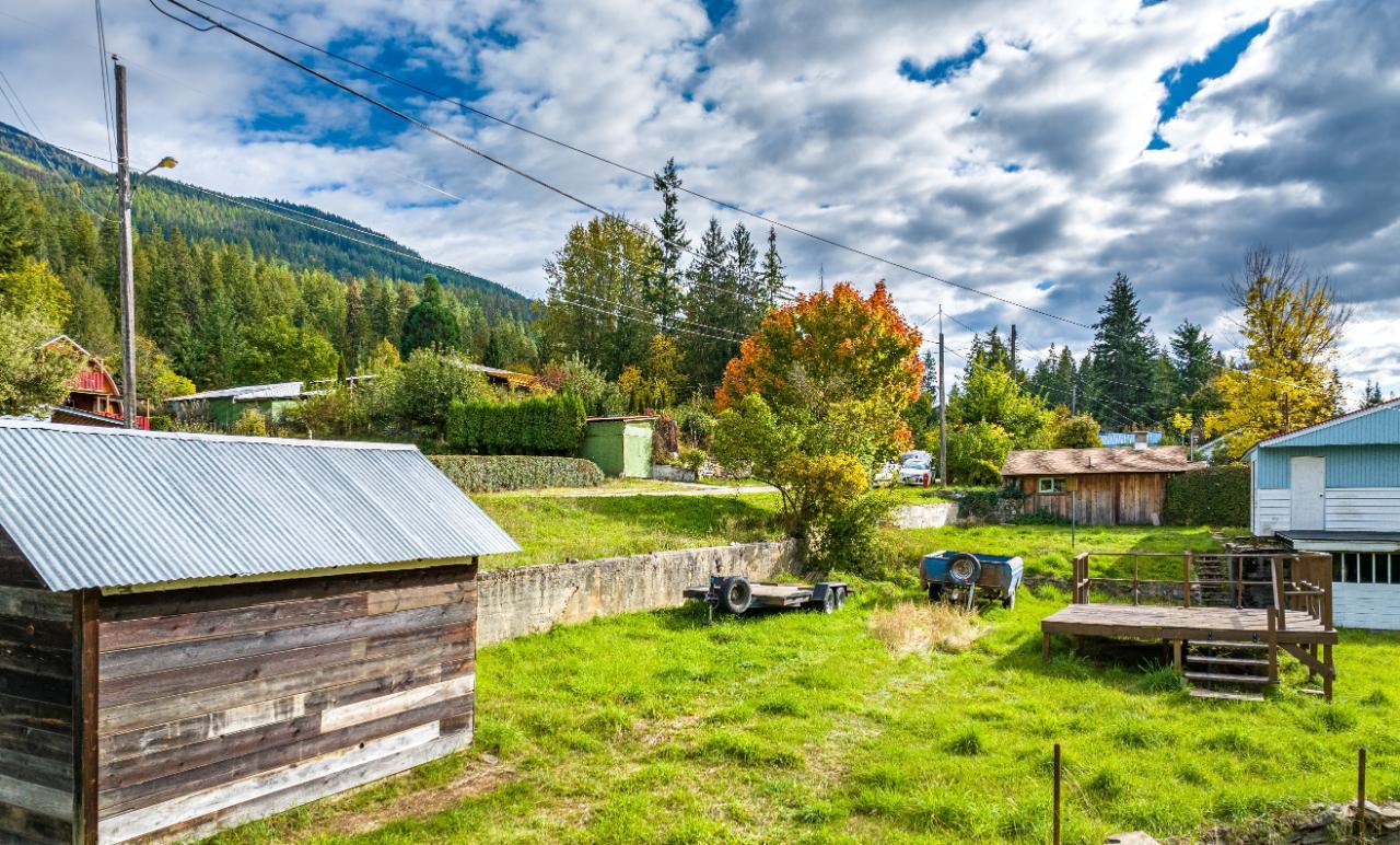 For sale 1537 RUSSEL AVENUE, Riondel, British Columbia V0B2B0