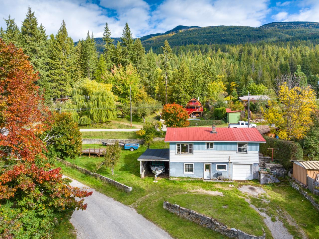 For sale 1537 RUSSEL AVENUE, Riondel, British Columbia V0B2B0