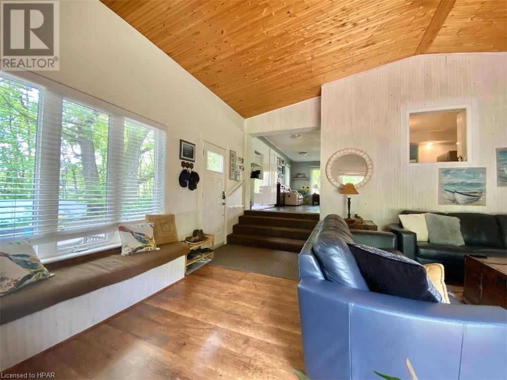 For sale 2462 CHESTNUT Street, Mount Brydges, Ontario N0L1W0