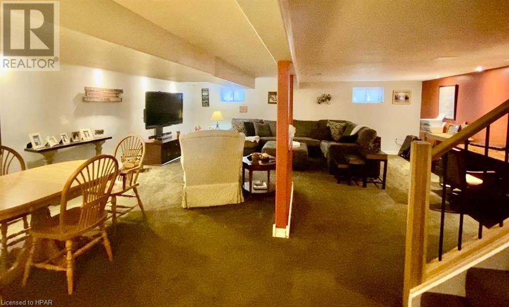 For sale 2462 CHESTNUT Street, Mount Brydges, Ontario N0L1W0