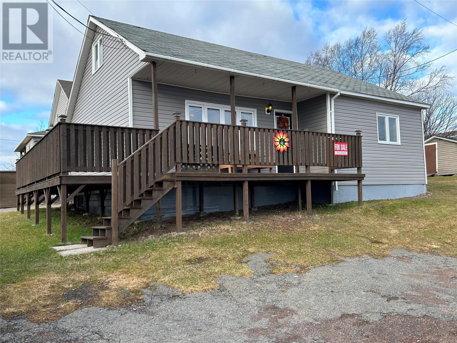 For Sale: 2 Burts Road, Botwood, Newfoundland & Labrador A0h1b0 