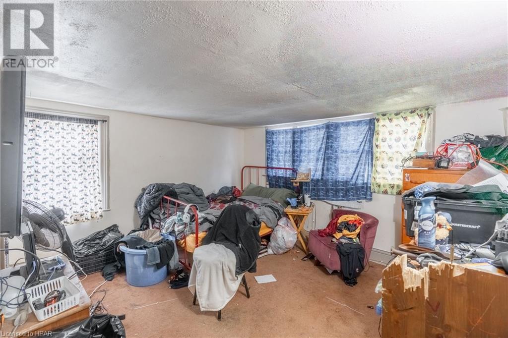 For sale 101 KING Street, Hensall, Ontario N0M1X0 40540233 REALTOR.ca