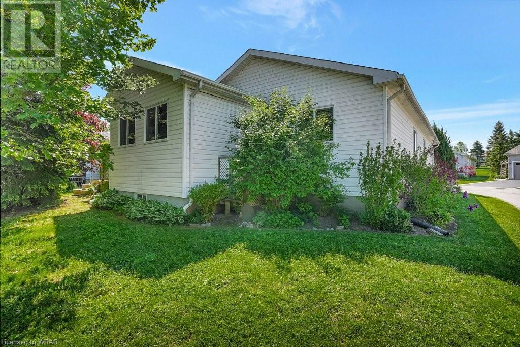 For sale 121 KILROOT Place, Freelton, Ontario L8B1A5 40590381