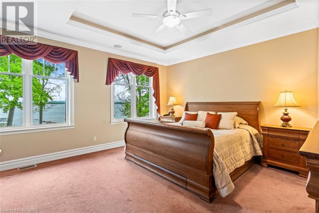 For sale 215 BALMY BEACH Road, Bluffs, Ontario N4K5N4