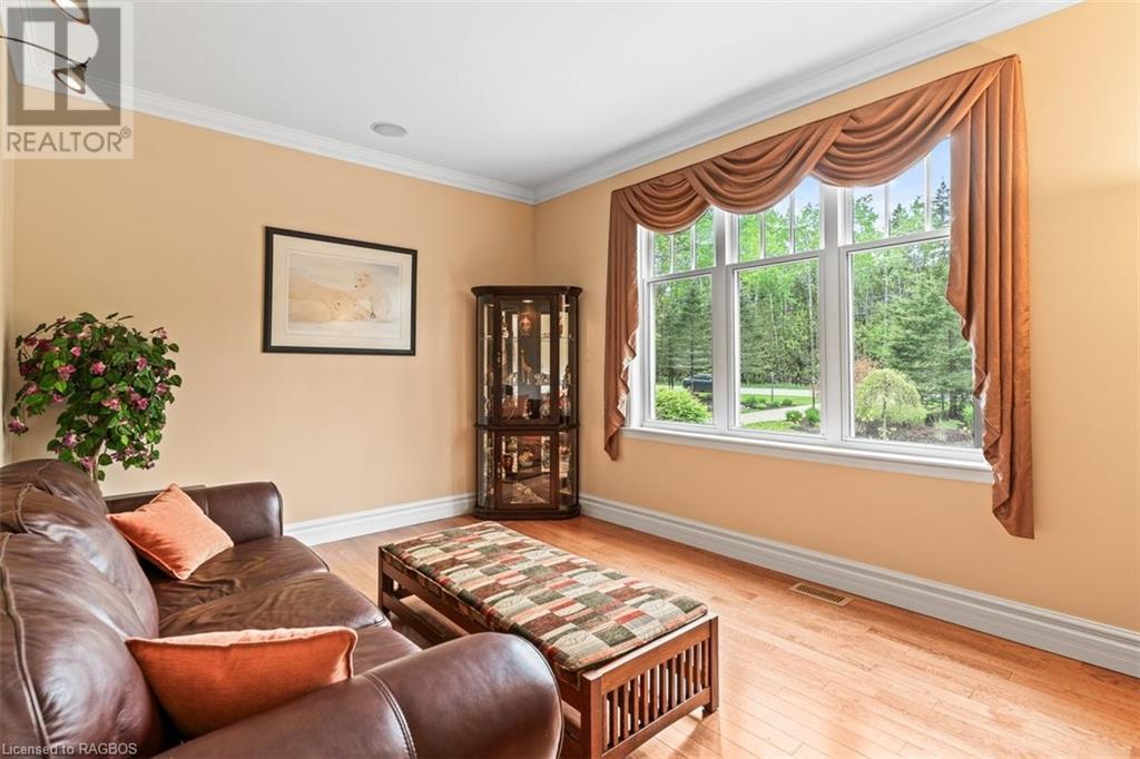 For sale 215 BALMY BEACH Road, Bluffs, Ontario N4K5N4