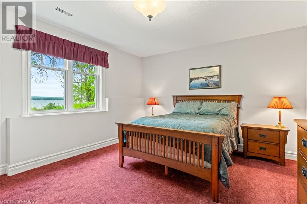 For sale 215 BALMY BEACH Road, Bluffs, Ontario N4K5N4