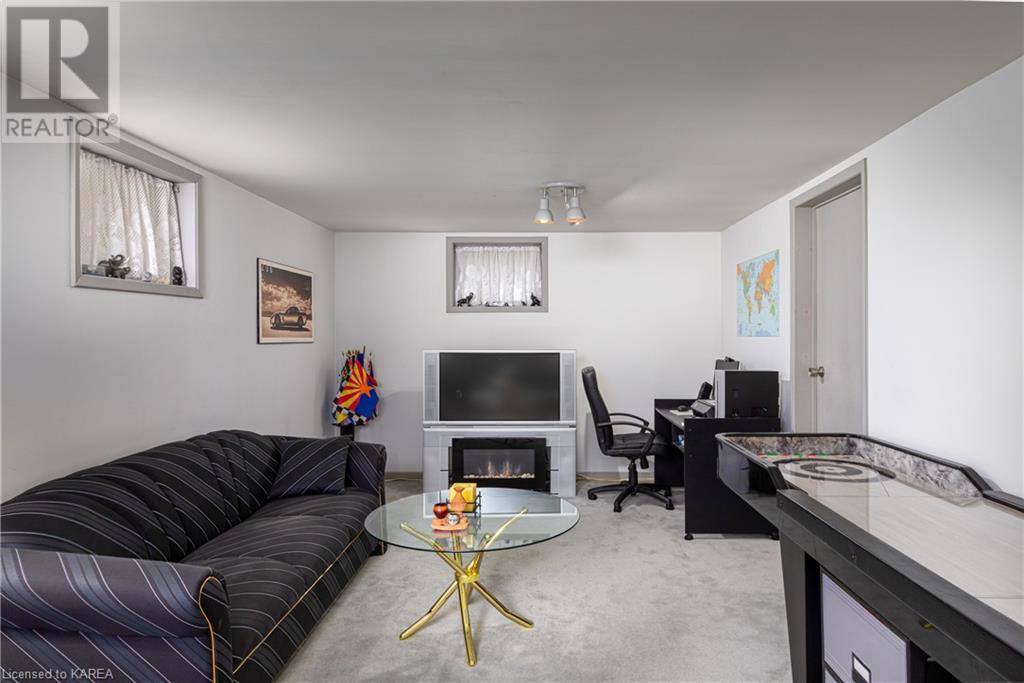 For sale 5 NARROWS LANE RD Lane, Mallorytown, Ontario K0E1R0