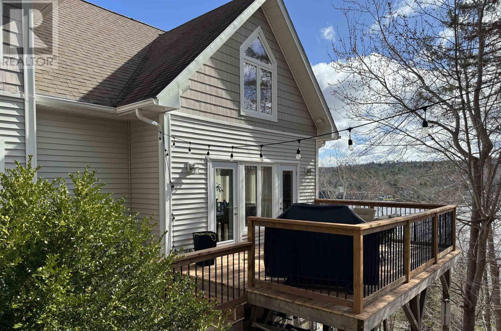 For sale 428 Lockview Road, Fall River, Nova Scotia B2T1J1 202405158