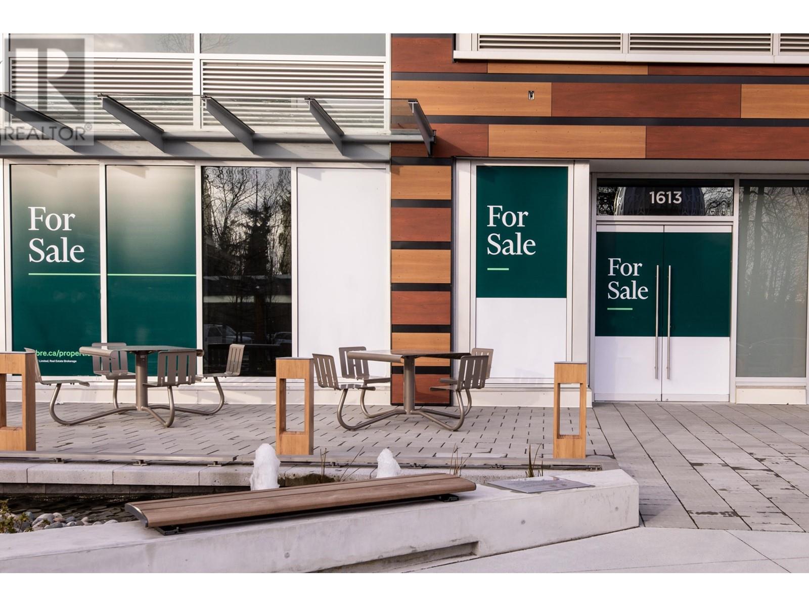 For sale 1613 CAPILANO ROAD, North Vancouver, British Columbia V7P0E5