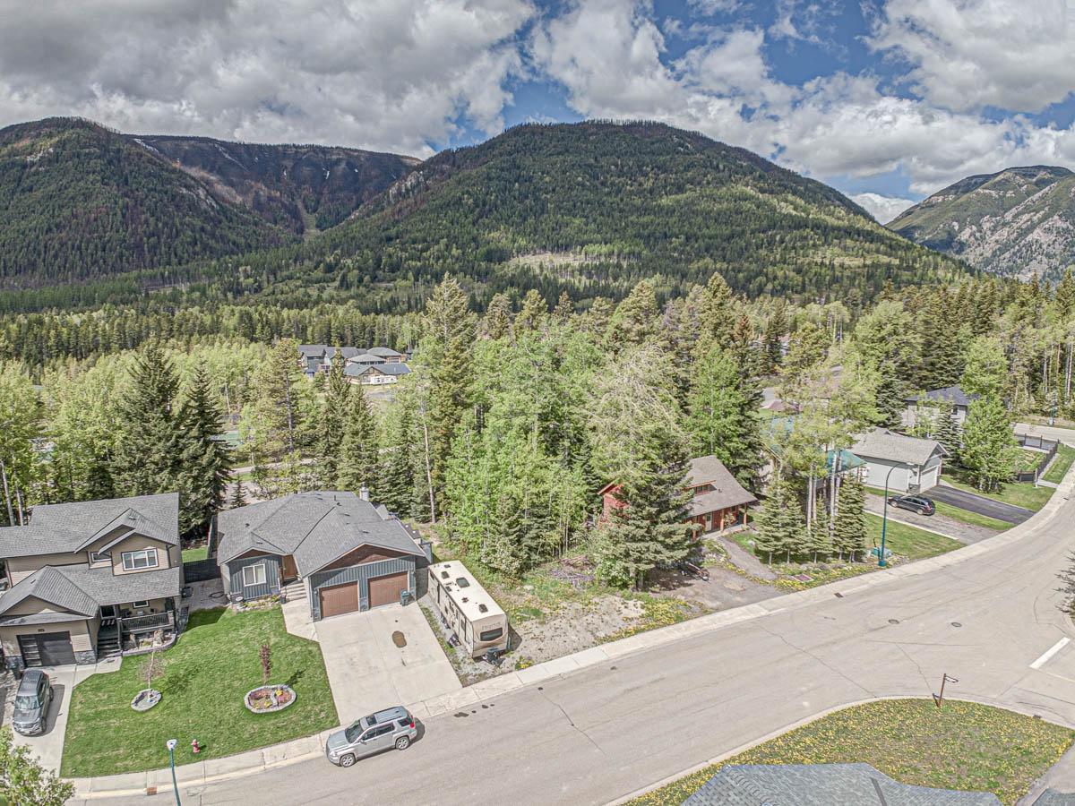 For sale 1323 WILDWOOD DRIVE, Sparwood, British Columbia V0B2G2 2474466 REALTOR.ca
