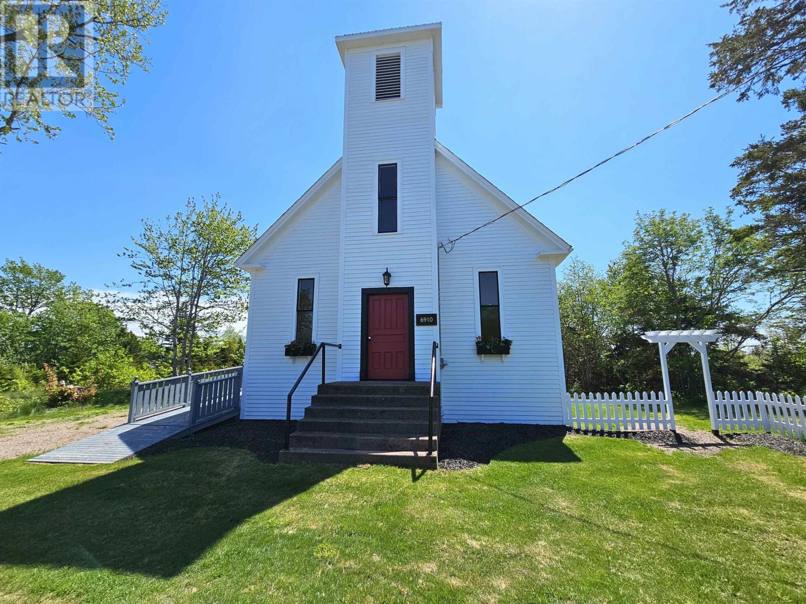 For sale 6910 Highway 2, Portapique, Nova Scotia B0M1B0 202411877