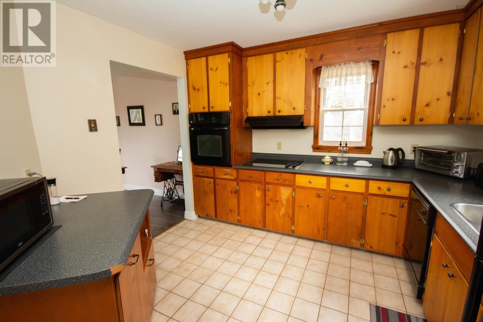 8 Kipawa Crescent, Hammonds Plains, Nova Scotia B4B1N2 REALTOR.ca