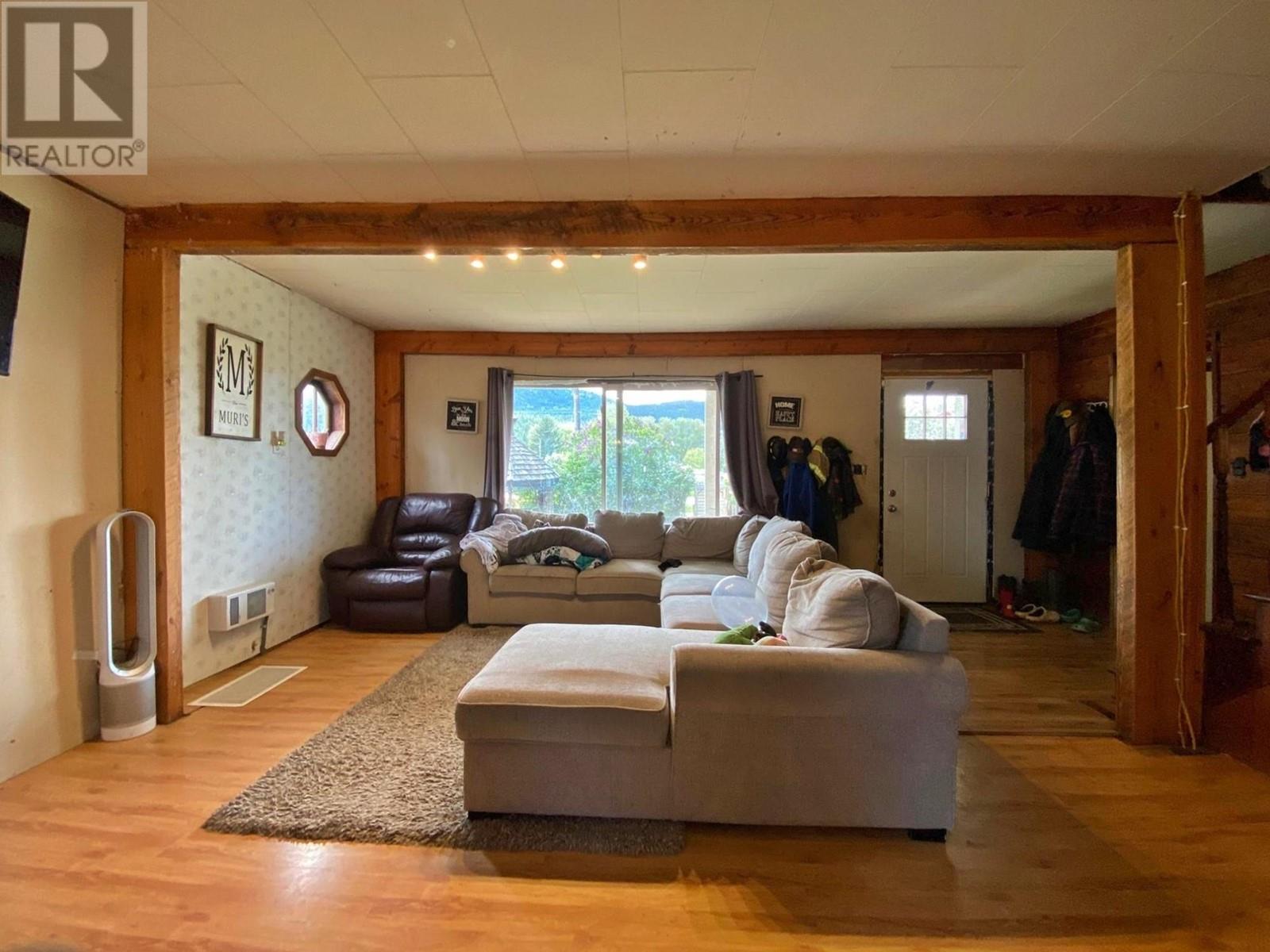 For sale 98579861 CHURCH STREET, Little Fort, British Columbia V0E2C0 178603 REALTOR.ca