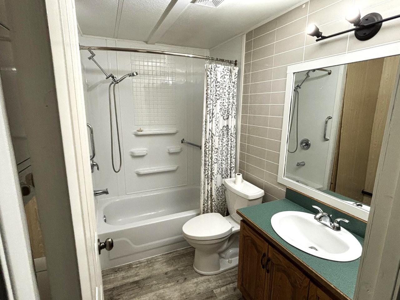 For sale 76 500 16TH AVENUE, Genelle, British Columbia V0G1G0