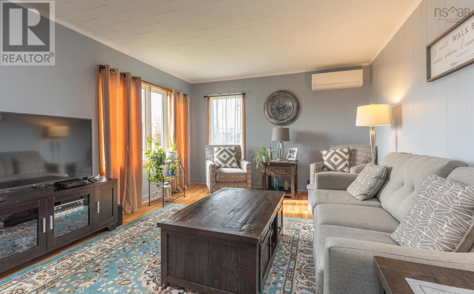 For sale 1192 335 Highway, Middle West Pubnico, Nova Scotia B0W2M0