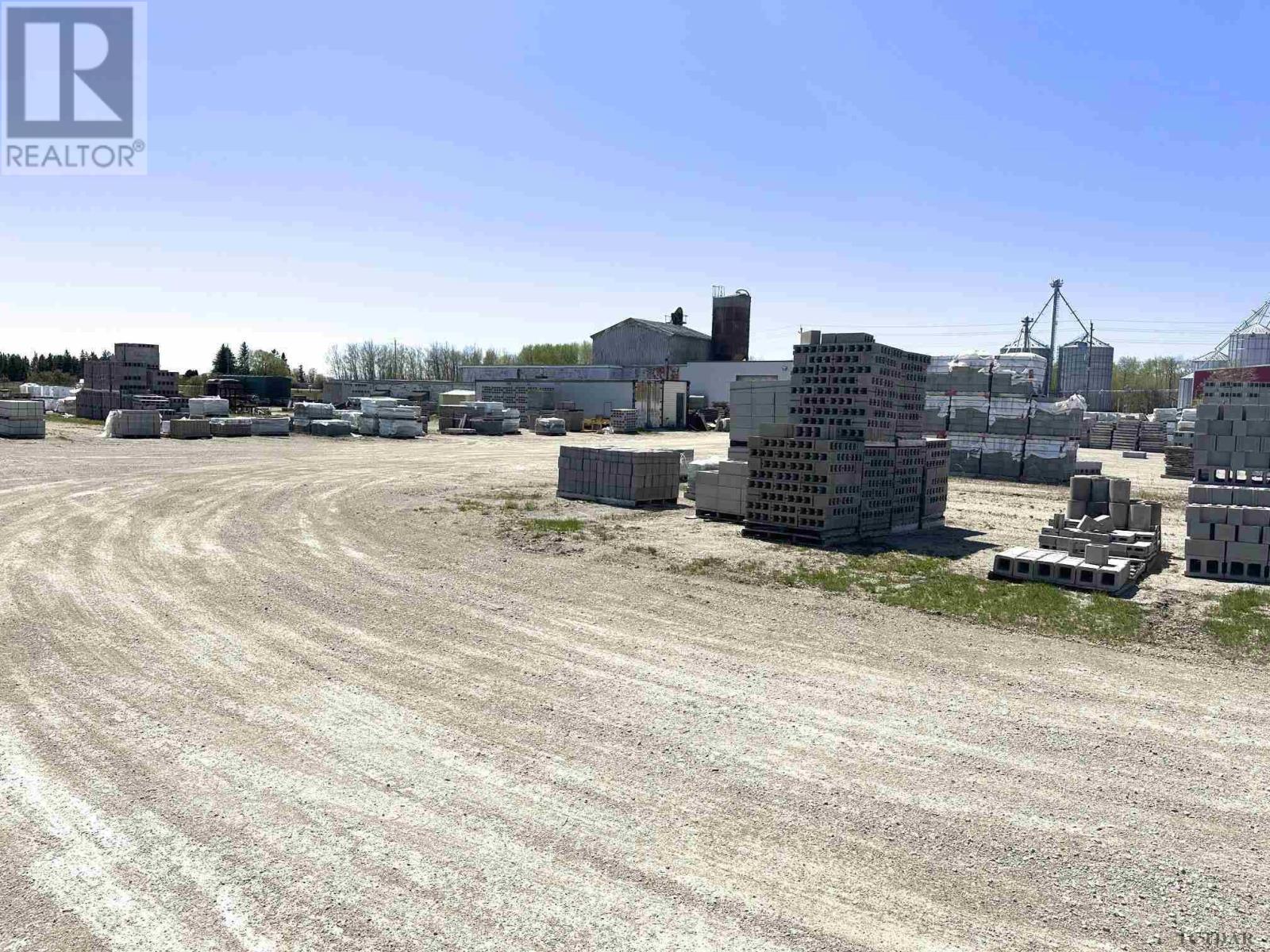 For sale 332407 Highway 11 N, Earlton, Ontario P0J1E0 TM230237