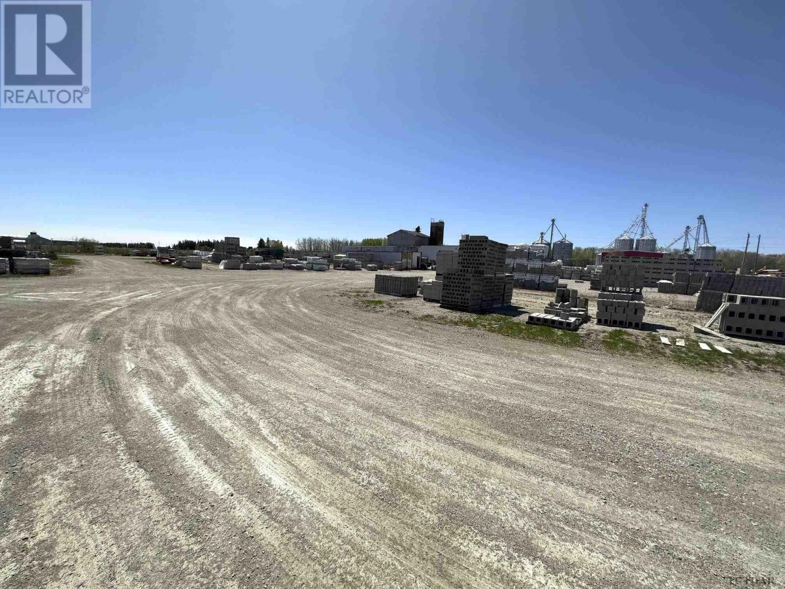 For sale 332407 Highway 11 N, Earlton, Ontario P0J1E0 TM230237