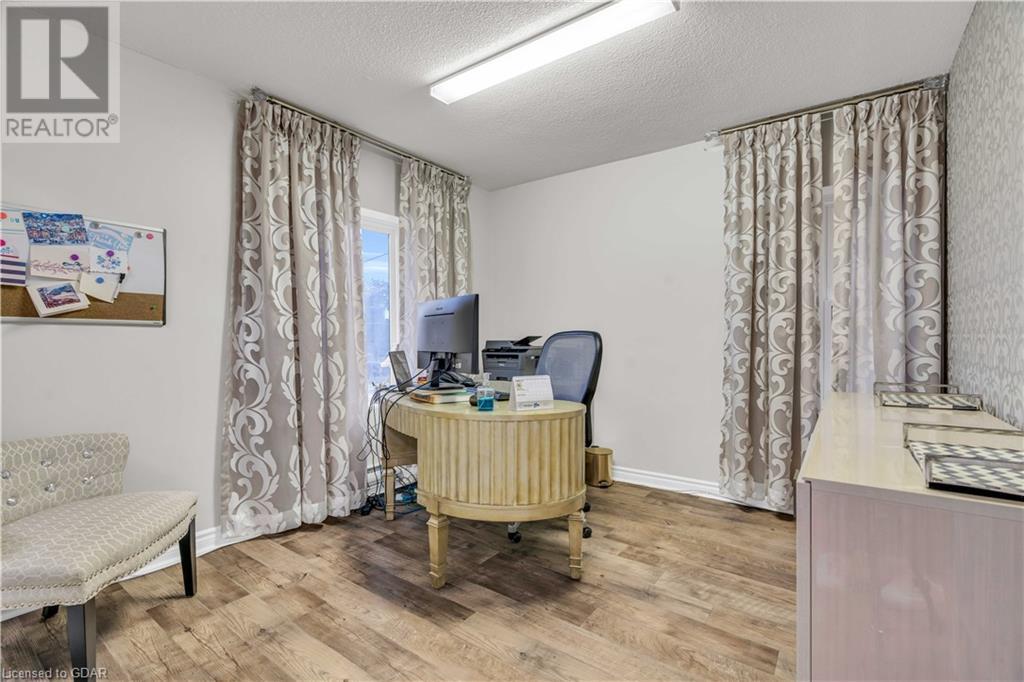 For lease 727 WOOLWICH Street Unit 2A + 2B, Guelph, Ontario N1H3Z2