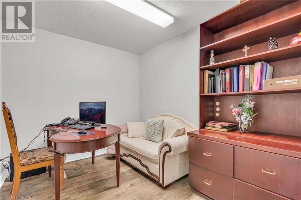 For lease 727 WOOLWICH Street Unit 2A + 2B, Guelph, Ontario N1H3Z2