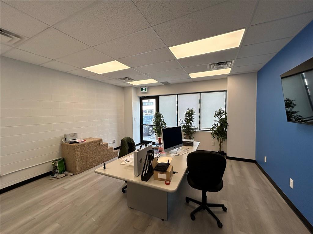 For lease 1290 Arvin Avenue, Unit 8, Stoney Creek, Ontario L8E0H7
