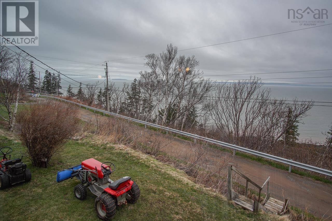 For sale 22 Pent Road, Harbourville, Nova Scotia B0P1E0 202409577