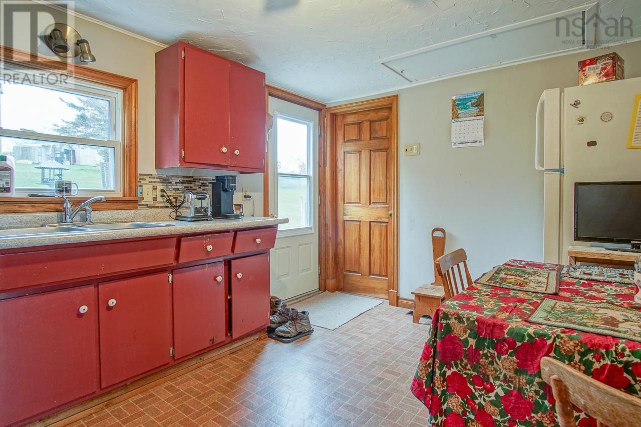 For sale 22 Pent Road, Harbourville, Nova Scotia B0P1E0 202409577