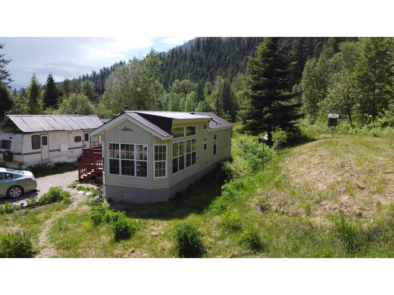 For sale 2467 SLOCAN VALLEY ROAD WEST, Slocan Park, British Columbia