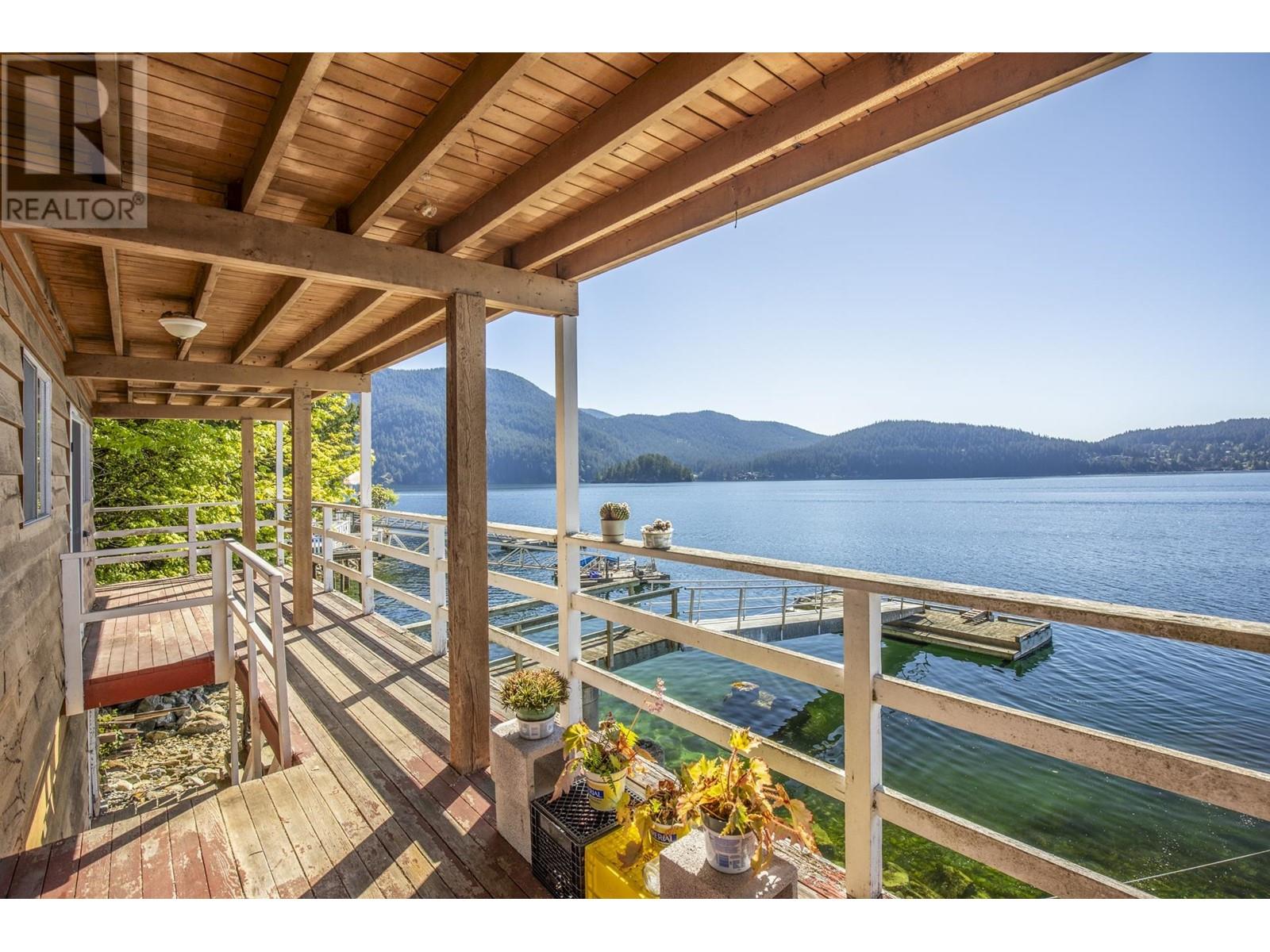 For sale 5672 INDIAN RIVER DRIVE, North Vancouver, British Columbia