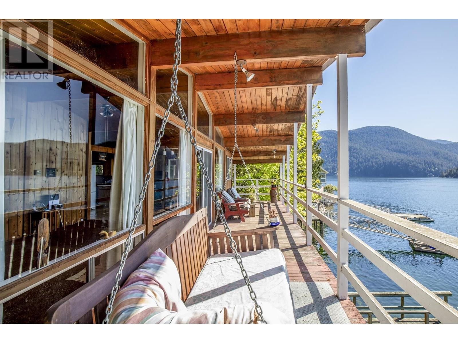 For sale 5672 INDIAN RIVER DRIVE, North Vancouver, British Columbia