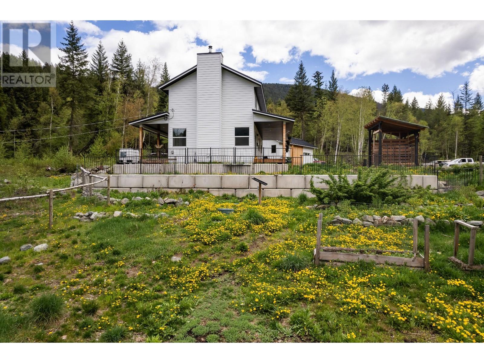 For sale 5048 HEFFLEY LOUIS CR RD, Heffley, British Columbia V0E1Z1