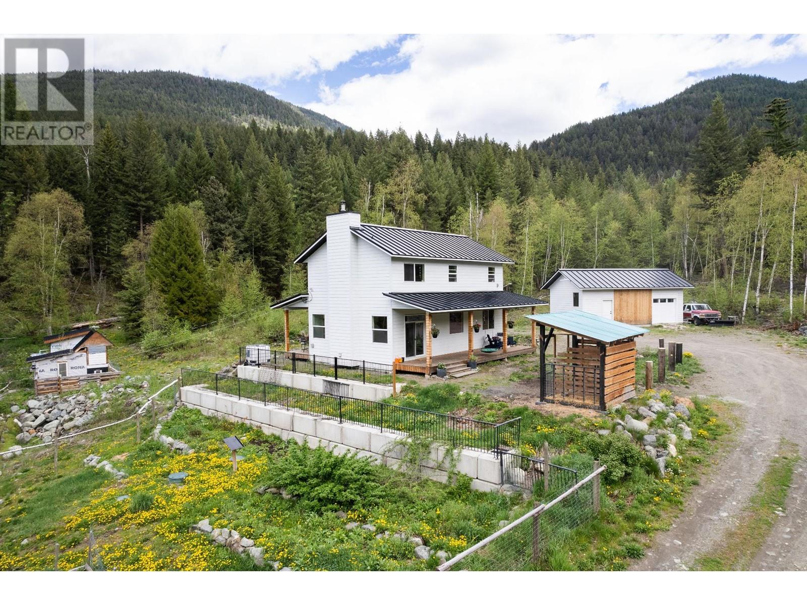For sale 5048 HEFFLEY LOUIS CR RD, Heffley, British Columbia V0E1Z1