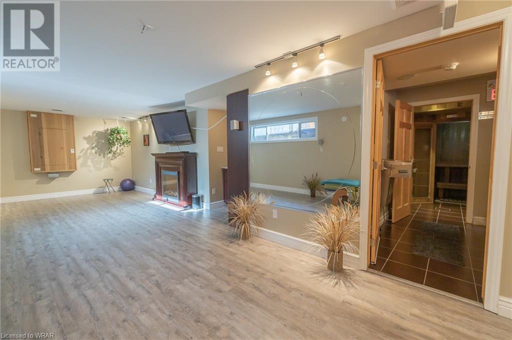 For sale 11 BELMONT Avenue W, Kitchener, Ontario N2M1L2 40598439 REALTOR.ca