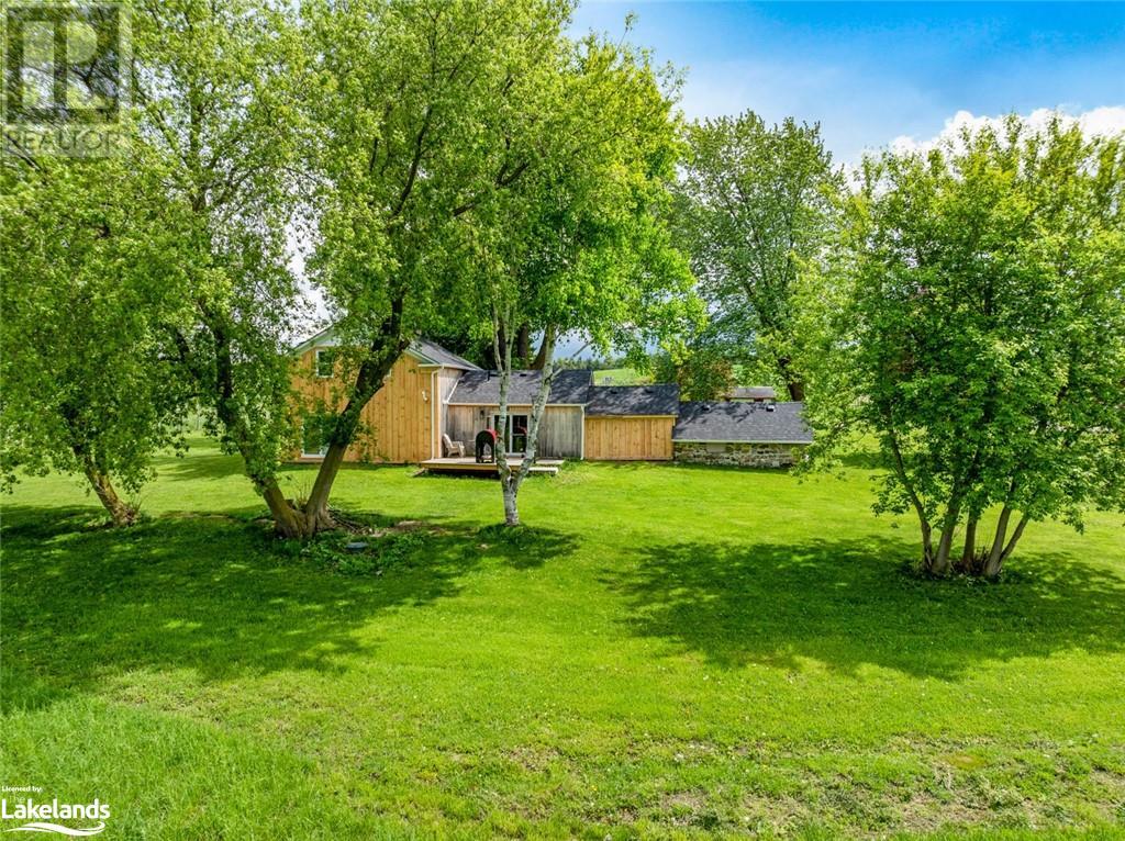 For sale 7470 21/22 SIDEROAD NOTTAWASAGA, Duntroon, Ontario L0M1S0