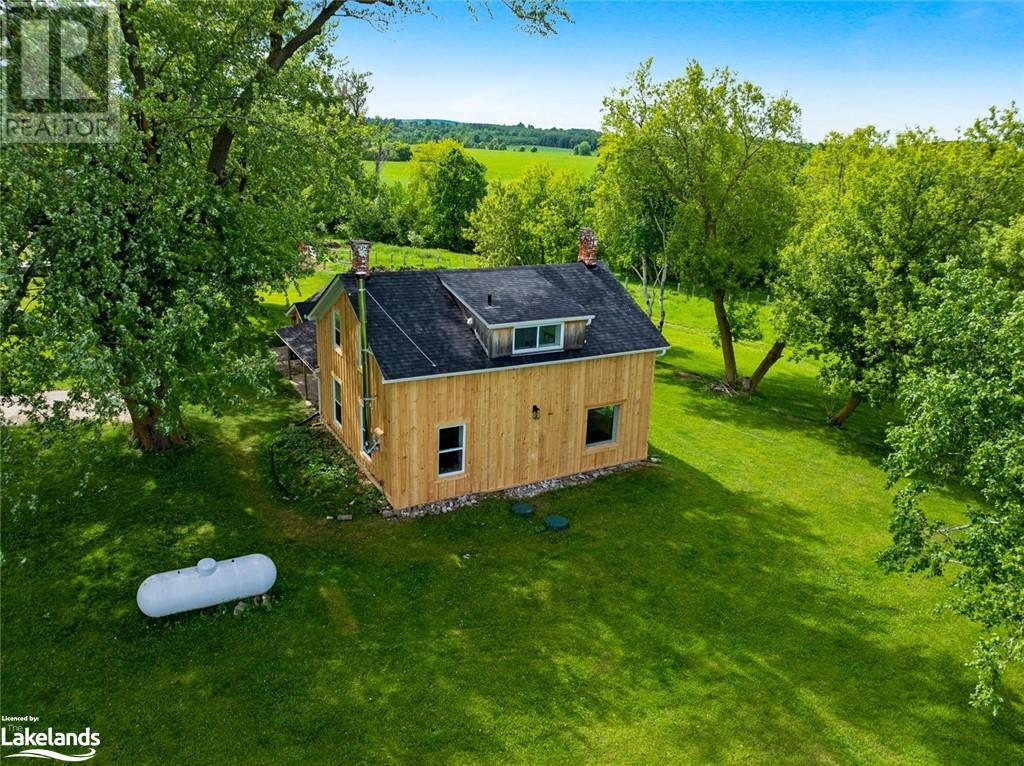 For sale 7470 21/22 SIDEROAD NOTTAWASAGA, Duntroon, Ontario L0M1S0