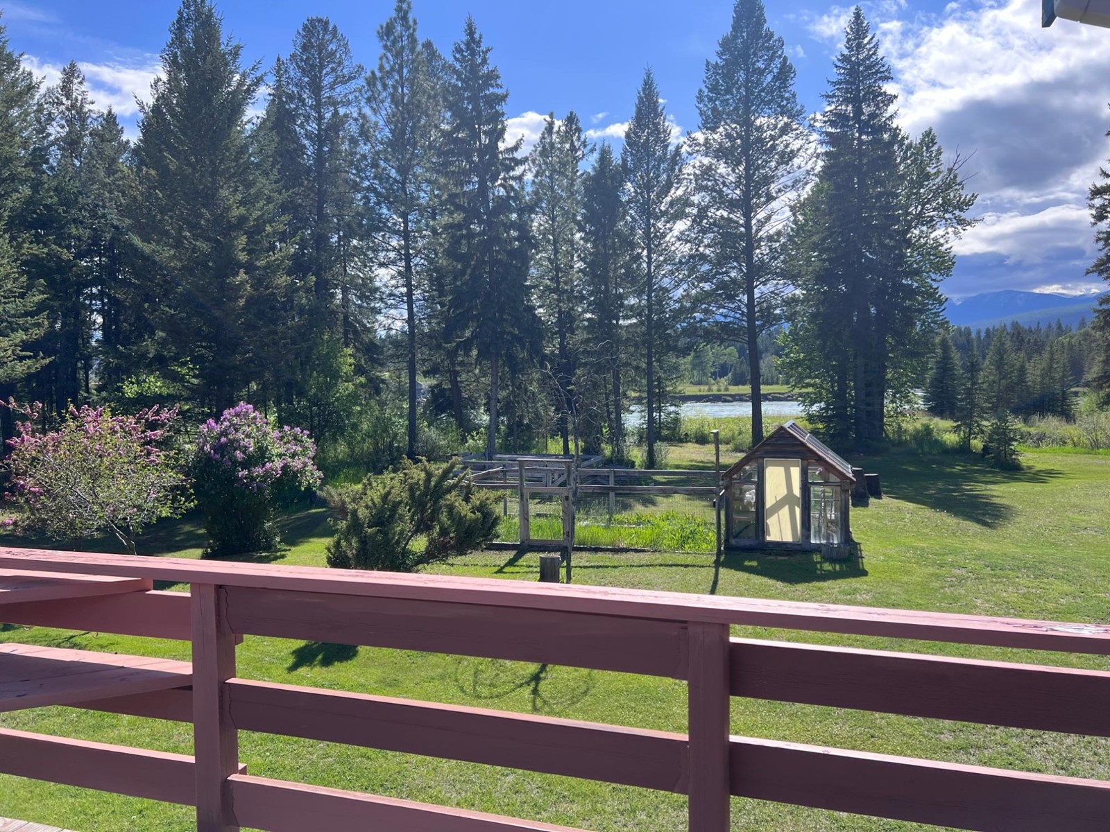 For sale 4561 BARLEBEN ROAD, Skookumchuck, British Columbia V0B2E0