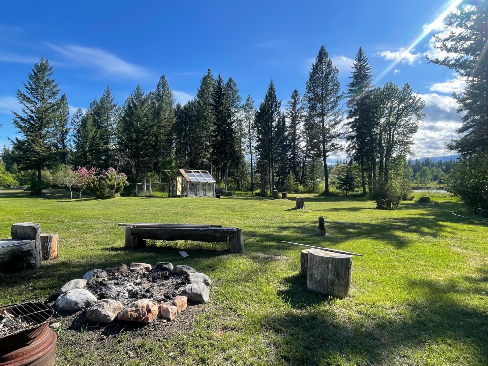 For sale 4561 BARLEBEN ROAD, Skookumchuck, British Columbia V0B2E0