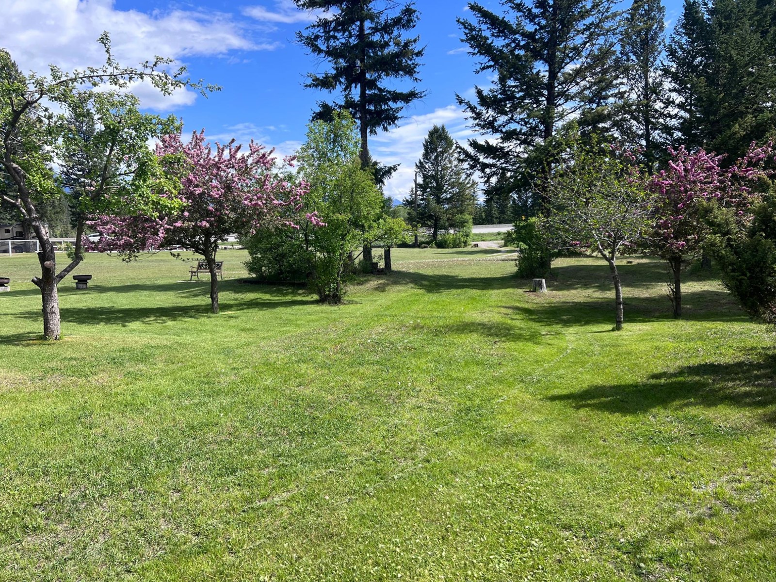 For sale 4561 BARLEBEN ROAD, Skookumchuck, British Columbia V0B2E0