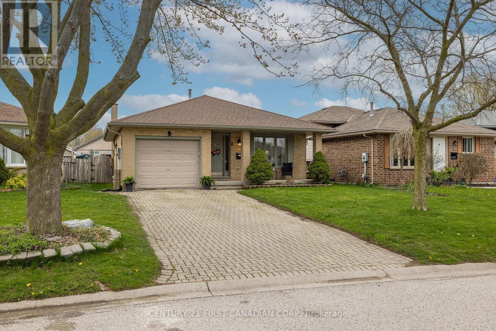 For sale 8 PORTSMOUTH ROAD, London, Ontario N5V4E3 X8393100 REALTOR.ca