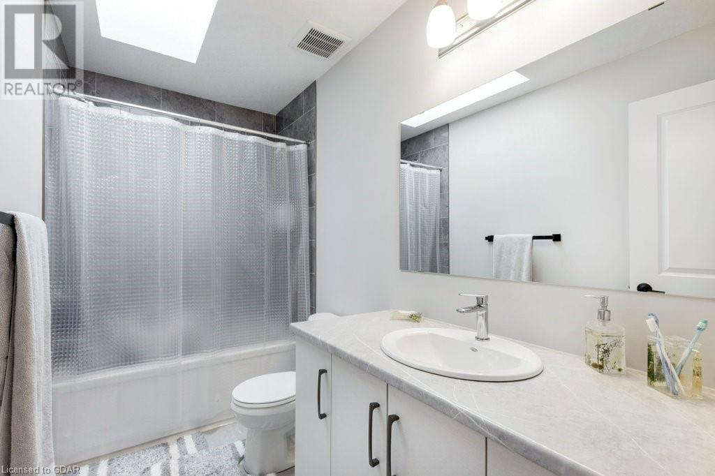 For sale 114 IRONHORSE DRIVE, Breslau, Ontario N0B1M0 40598827