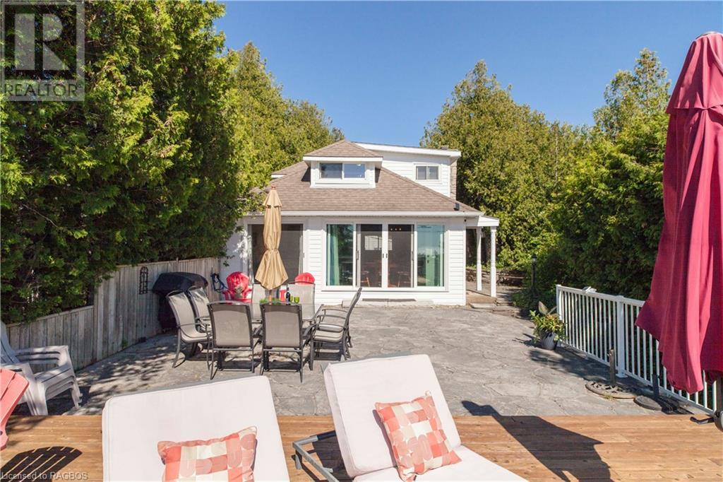 For sale 527 LAKESHORE Boulevard N, Sauble Beach, Ontario N0H2G0